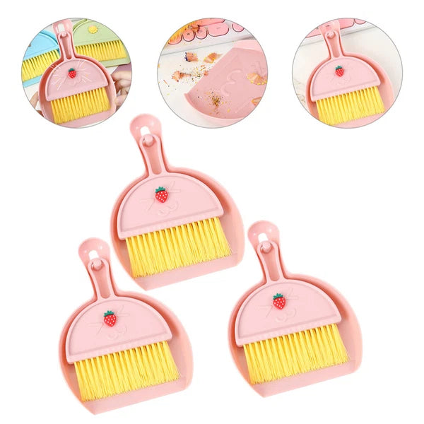Set of 4 Mini Broom Child Multipurpose Crevice Cleaning Brush Desk